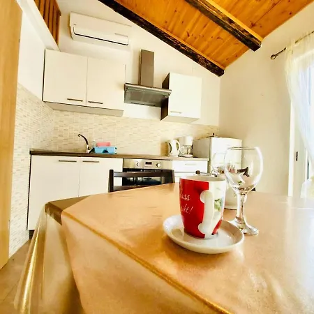 Viskic Apartment *