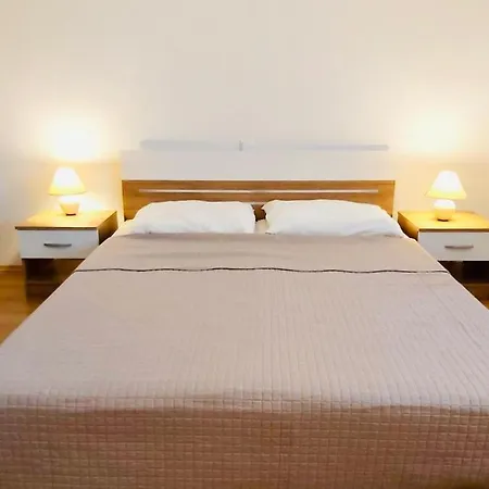 Apartment Viskic Supetarska Draga